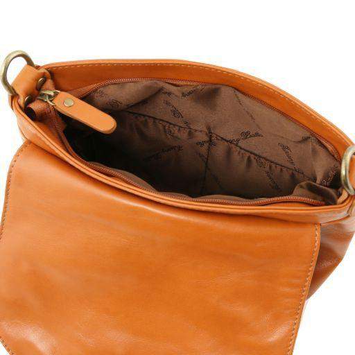TL Bag - Axelväska av mjukt läder med tofsdetaljer - NewBag4you