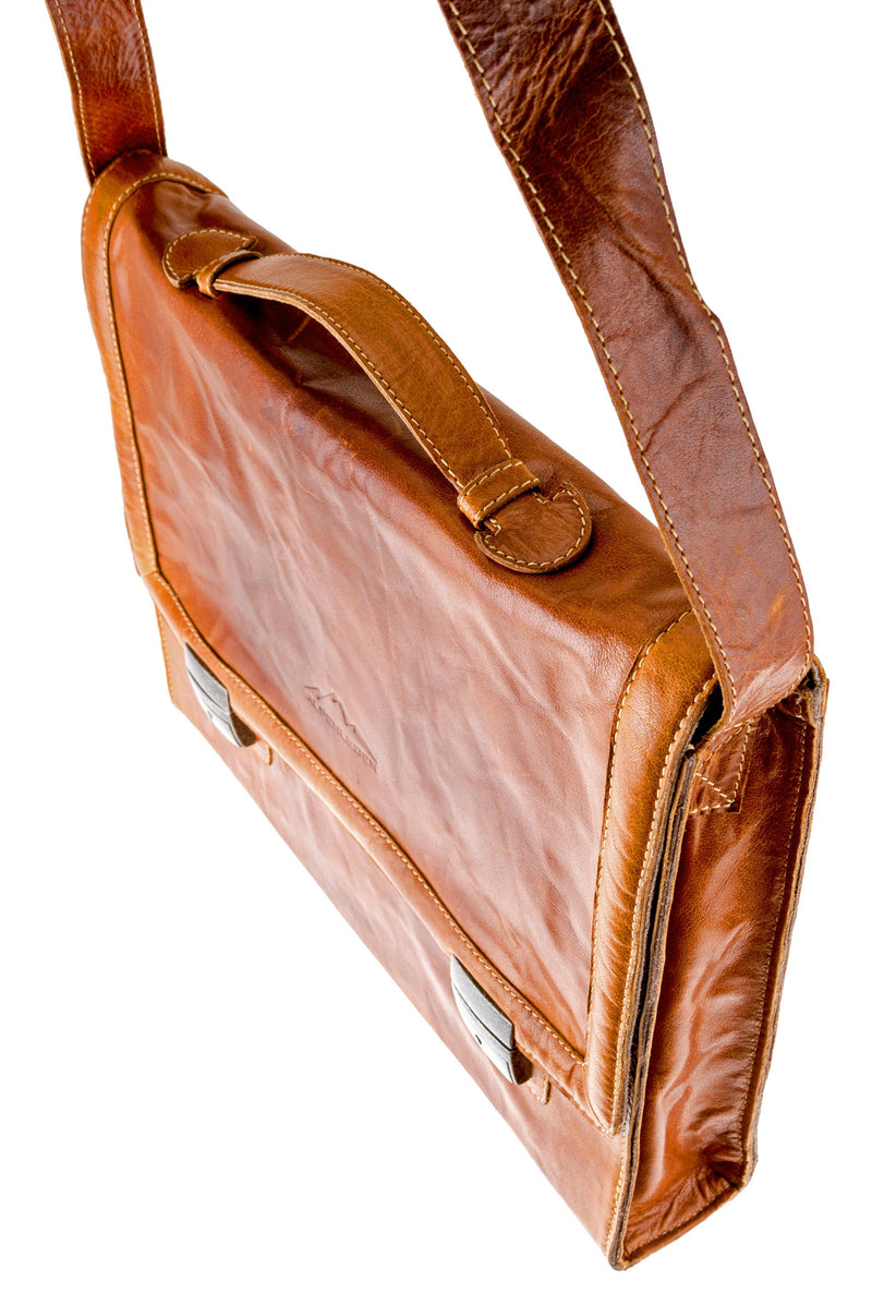 Alpenleder Cognac Messengerväska BUCHBINDER II i Läder